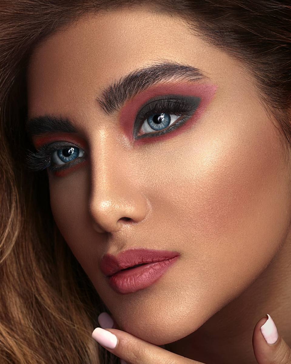https://example.com/benefits-of-microshaded-brows.jpg